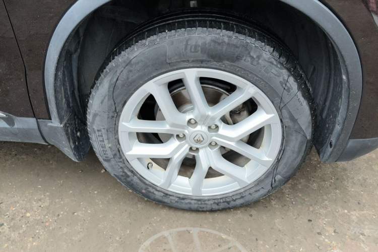 Used Renault Koleos 2018 2.5L Two-Wheel Drive Prestige Edition Right Front Wheel Hub