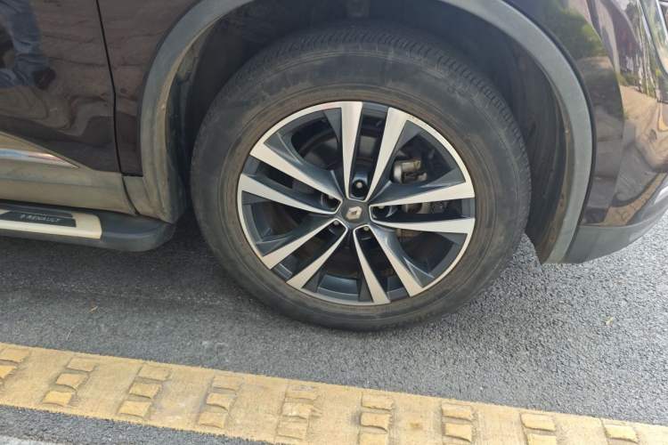 Used Renault Koleos 2018 2.0L Two-Wheel-Drive Luxury Edition Right Front Wheel Hub