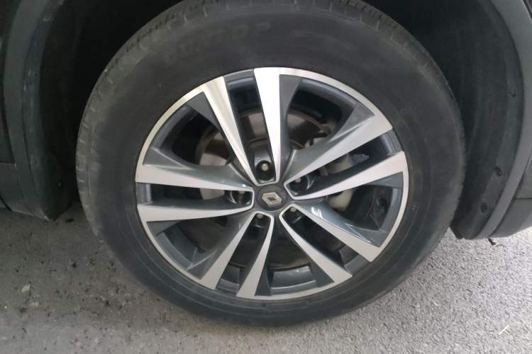 Used Renault Koleos 2018 2.0L Two-Wheel Drive 120th Anniversary Limited Edition Right Front Wheel Hub