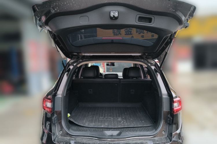 Used Renault Koleos 2018 2.5L Two-Wheel Drive Prestige Edition Trunk