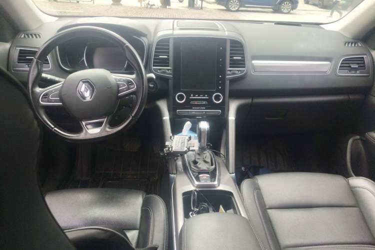 Used Renault Koleos 2018 2.5L Four-Wheel Drive Prestige Edition Center Console