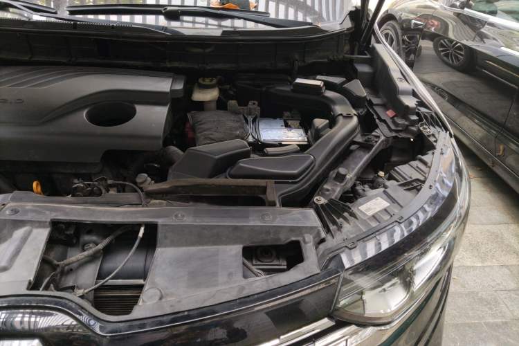 Used Renault Koleos 2018 2.0L Two-Wheel Drive 120th Anniversary Limited Edition Engine Bay Left