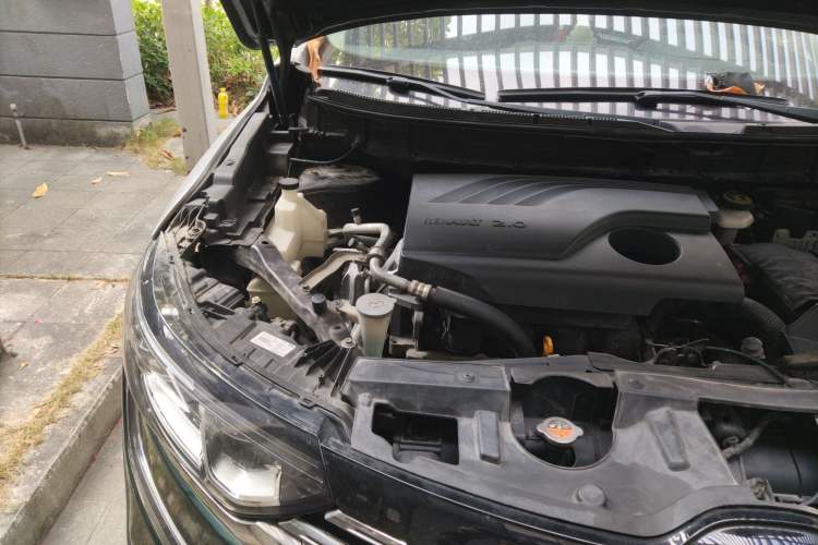 Used Renault Koleos 2018 2.0L Two-Wheel Drive 120th Anniversary Limited Edition Engine Bay Right