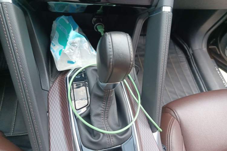 Used Renault Koleos 2018 2.0L Two-Wheel Drive 120th Anniversary Limited Edition Gear Lever