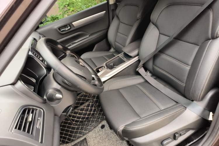 Used Renault Koleos 2018 2.5L Four-Wheel Drive Prestige Edition Left Front Seat
