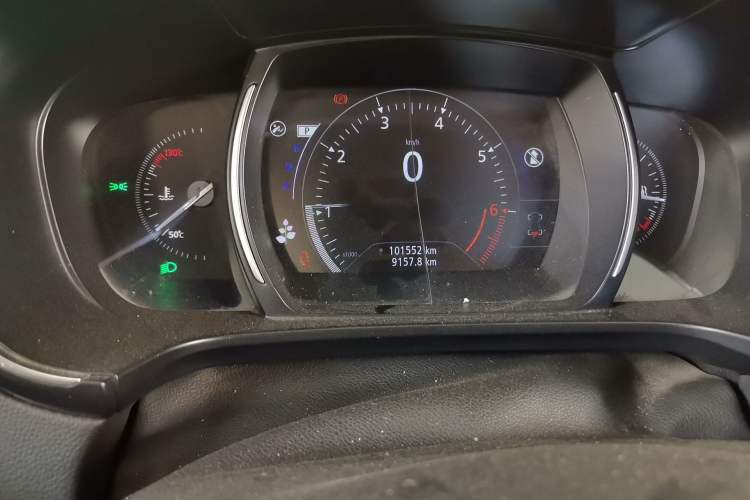 Used Renault Koleos 2018 2.0L Two-Wheel Drive 120th Anniversary Limited Edition Odometer Close Up