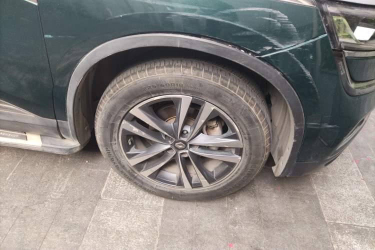 Used Renault Koleos 2018 2.0L Two-Wheel Drive 120th Anniversary Limited Edition Right Front Wheel Hub