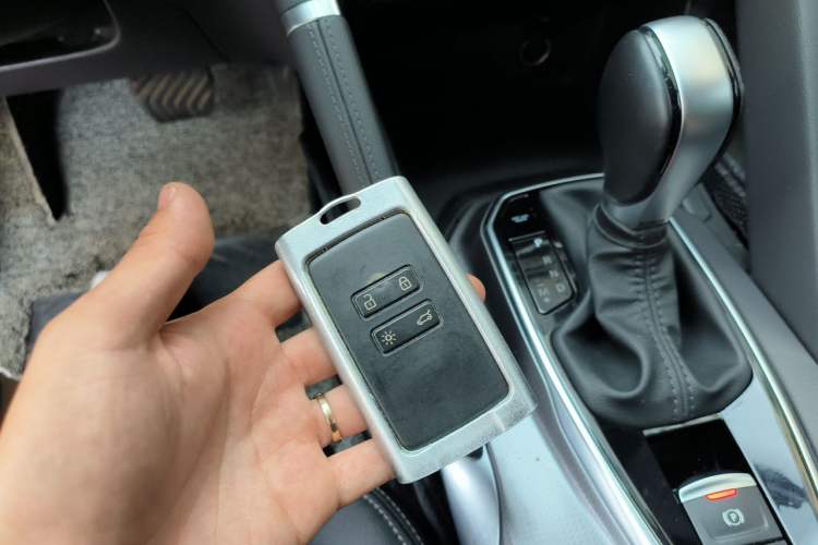 Used Renault Koleos 2018 2.5L Four-Wheel Drive Prestige Edition Vehicle Key