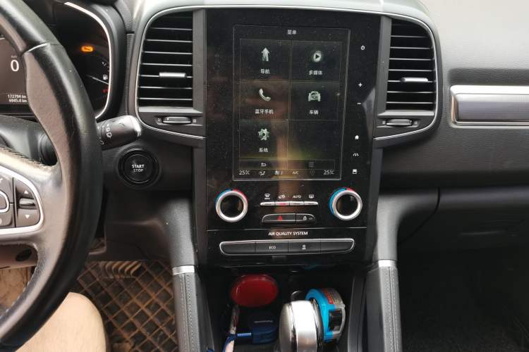 Used Renault Koleos 2018 2.0L Two-Wheel-Drive Luxury Edition Audio And AC Panel