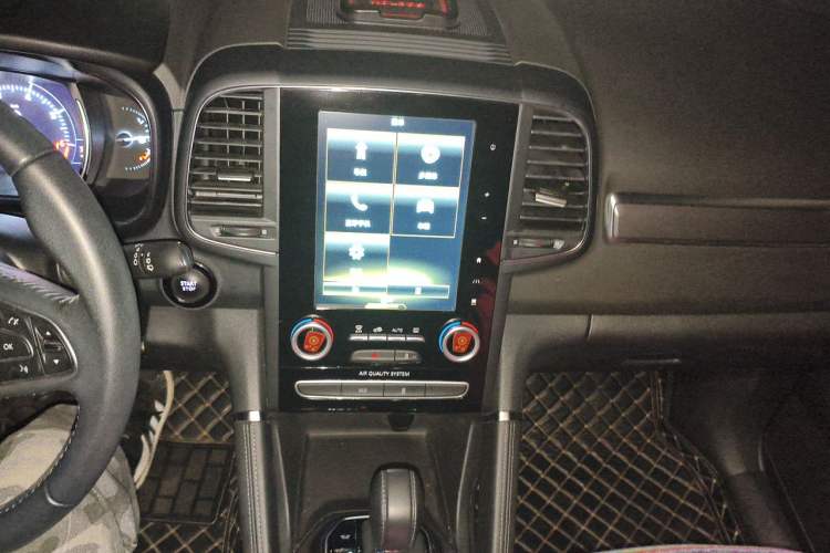 Used Renault Koleos 2018 2.0L Two-Wheel-Drive Luxury Edition Audio And AC Panel