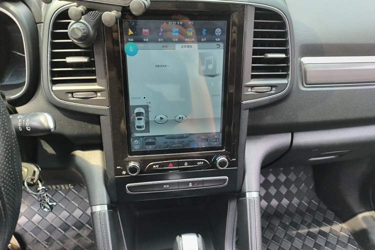 Used Renault Koleos 2018 2.0L Two-Wheel Drive Comfort Edition Audio And AC Panel