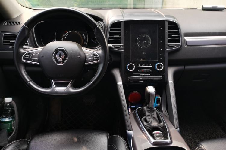 Used Renault Koleos 2018 2.0L Two-Wheel-Drive Luxury Edition Center Console