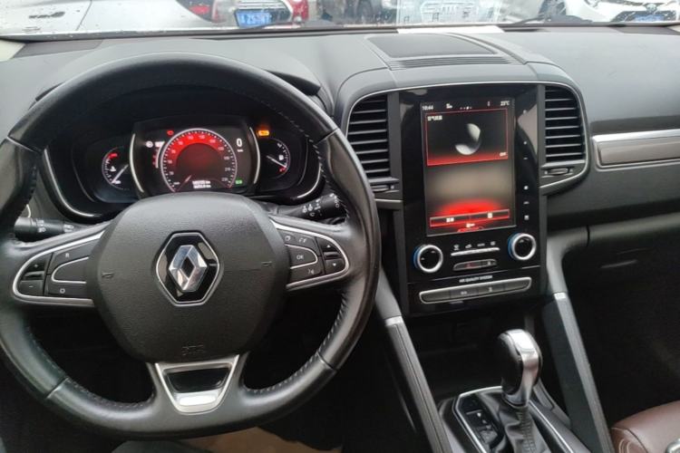 Used Renault Koleos 2018 2.0L Two-Wheel-Drive Luxury Edition Center Console