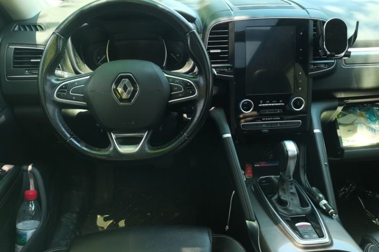 Used Renault Koleos 2018 2.0L Two-Wheel-Drive Luxury Edition Center Console
