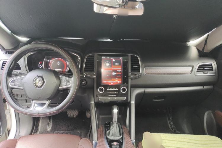 Used Renault Koleos 2018 2.0L Two-Wheel Drive 120th Anniversary Limited Edition Center Console
