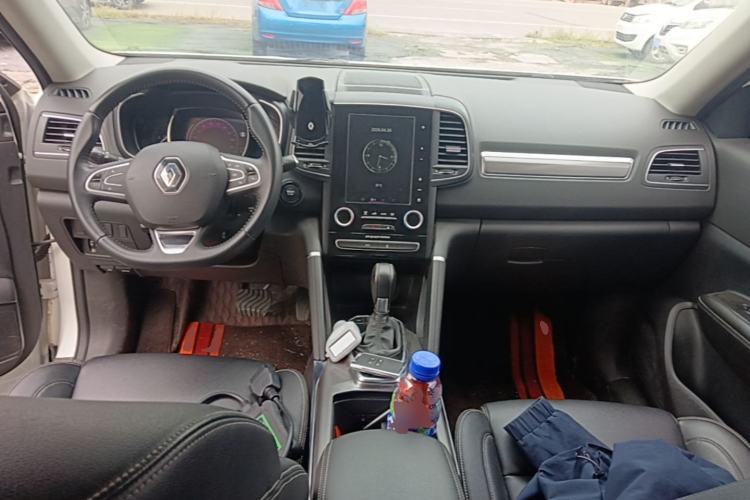 Used Renault Koleos 2018 2.0L Two-Wheel-Drive Luxury Edition Center Console