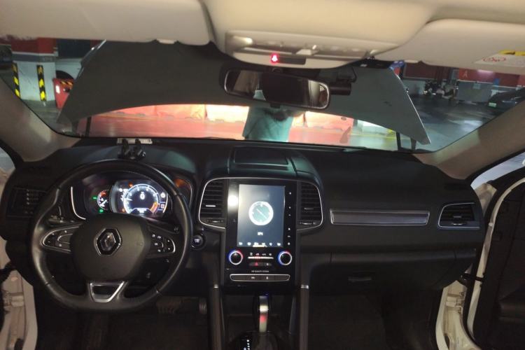 Used Renault Koleos 2018 2.5L Two-Wheel Drive Prestige Edition Center Console