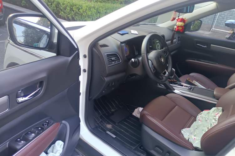 Used Renault Koleos 2018 2.0L Two-Wheel-Drive Luxury Edition Driver Seat