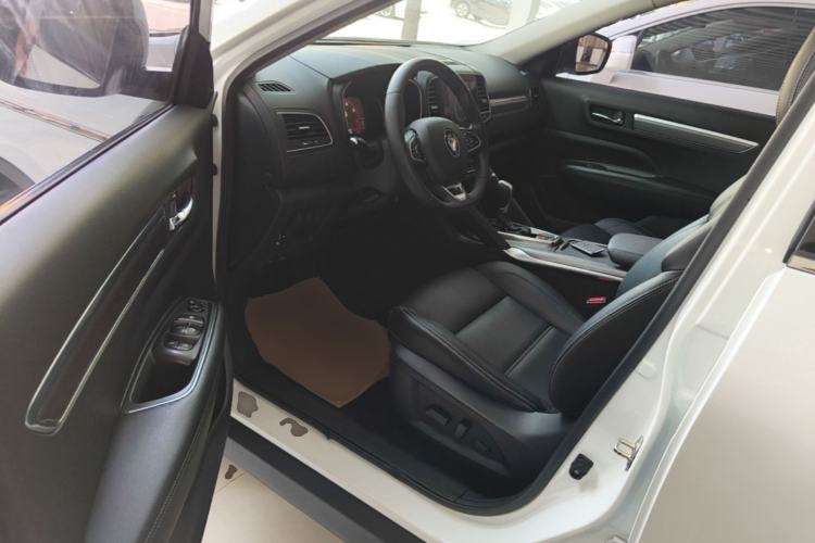 Used Renault Koleos 2018 2.0L Two-Wheel-Drive Luxury Edition Driver Seat