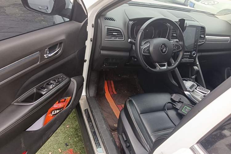 Used Renault Koleos 2018 2.0L Two-Wheel-Drive Luxury Edition Driver Seat