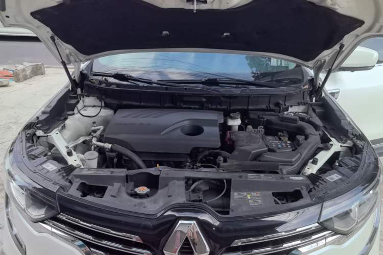 Used Renault Koleos 2018 2.0L Two-Wheel-Drive Luxury Edition Engine Bay