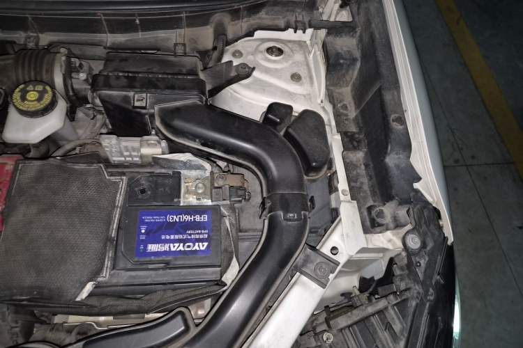 Used Renault Koleos 2018 2.5L Two-Wheel Drive 120th Anniversary Limited Edition Engine Bay Left