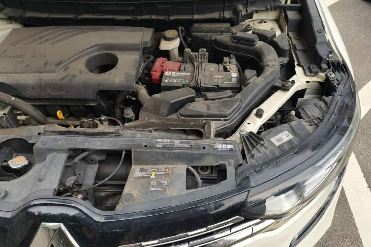 Used Renault Koleos 2018 2.0L Two-Wheel-Drive Luxury Edition Engine Bay Left