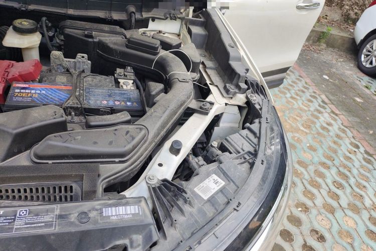 Used Renault Koleos 2018 2.0L Two-Wheel Drive 120th Anniversary Limited Edition Engine Bay Left
