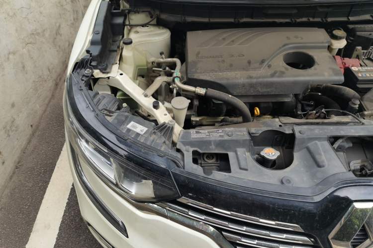 Used Renault Koleos 2018 2.0L Two-Wheel-Drive Luxury Edition Engine Bay Right