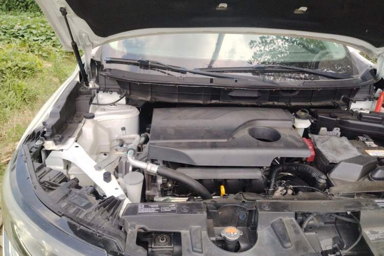 Used Renault Koleos 2018 2.0L Two-Wheel Drive 120th Anniversary Limited Edition Engine Bay Right