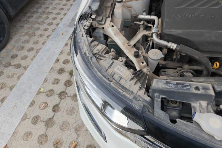 Used Renault Koleos 2018 2.0L Two-Wheel Drive 120th Anniversary Limited Edition Engine Bay Right