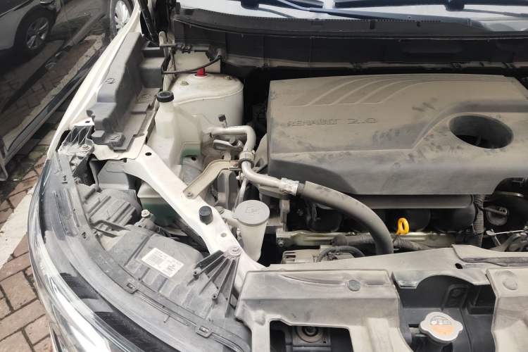 Used Renault Koleos 2018 2.0L Two-Wheel-Drive Luxury Edition Engine Bay Right