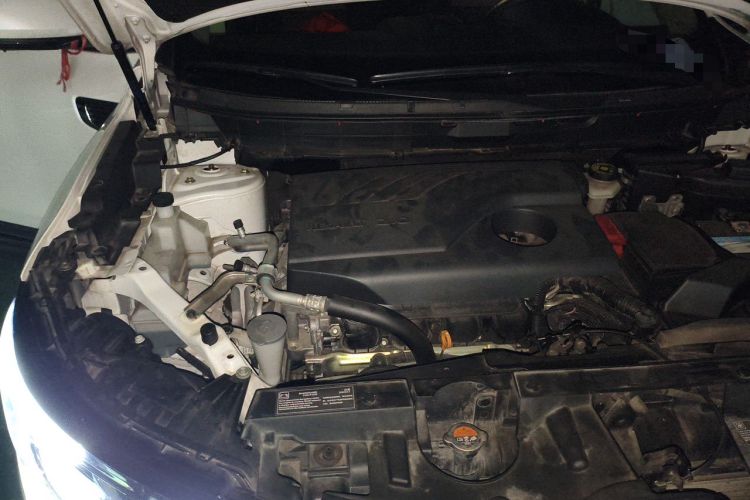 Used Renault Koleos 2018 2.0L Two-Wheel-Drive Luxury Edition Engine Bay Right