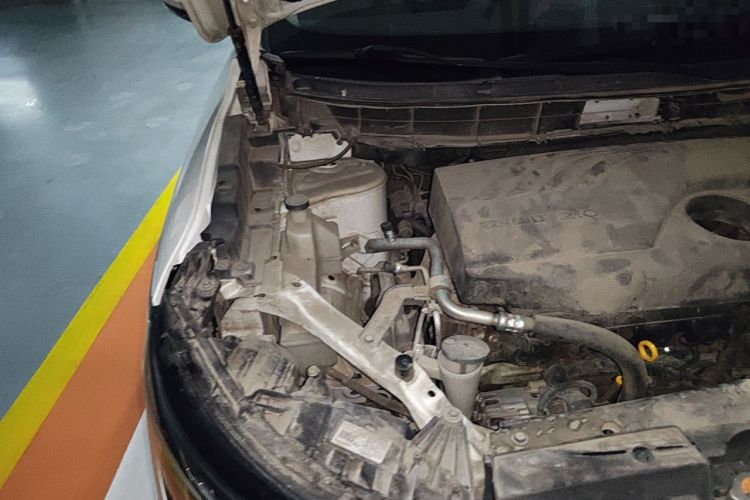 Used Renault Koleos 2018 2.0L Two-Wheel-Drive Luxury Edition Engine Bay Right