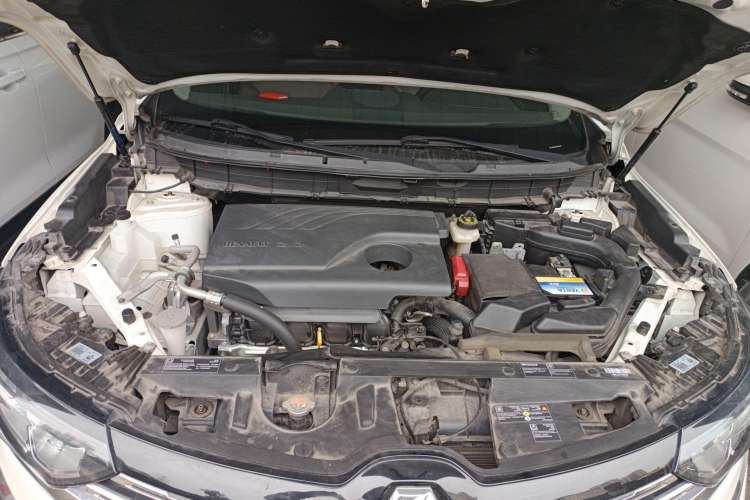 Used Renault Koleos 2018 2.0L Two-Wheel Drive 120th Anniversary Limited Edition Engine Bay