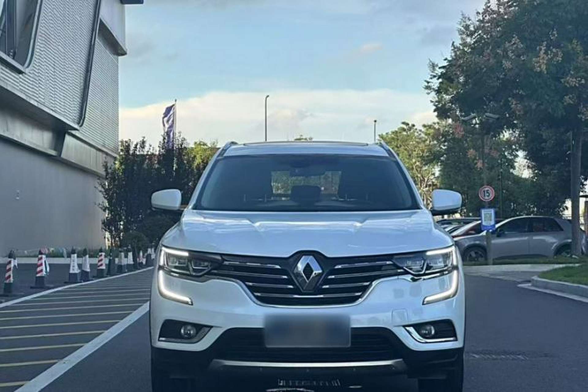 Used Renault Koleos 2018 2.5L Two-Wheel Drive Prestige Edition Exterior 1