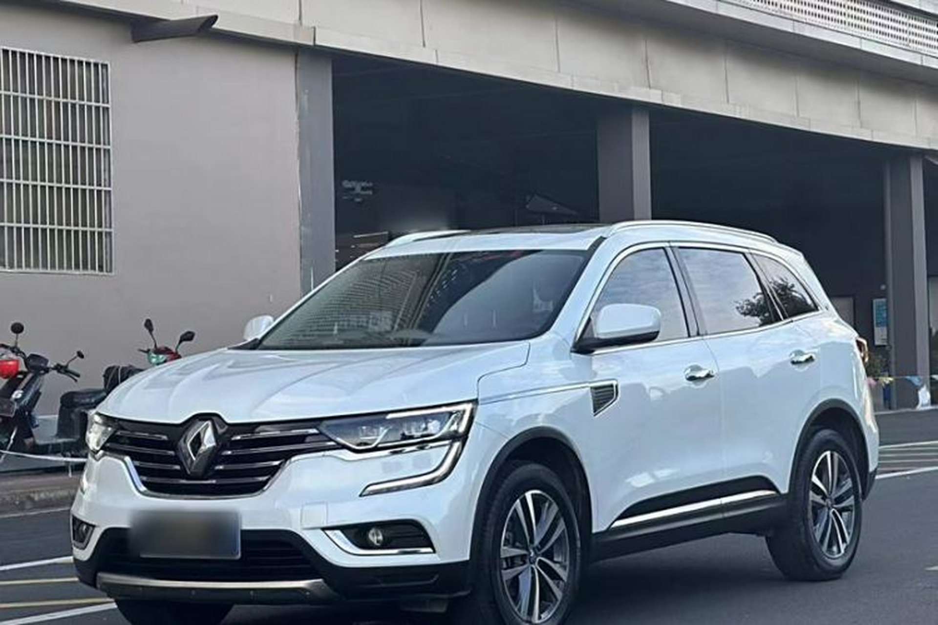 Used Renault Koleos 2018 2.5L Two-Wheel Drive Prestige Edition Exterior 5