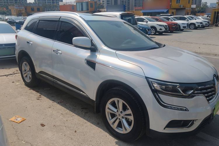 Used Renault Koleos 2018 2.0L Two-Wheel-Drive Luxury Edition Front Right 45 Deg