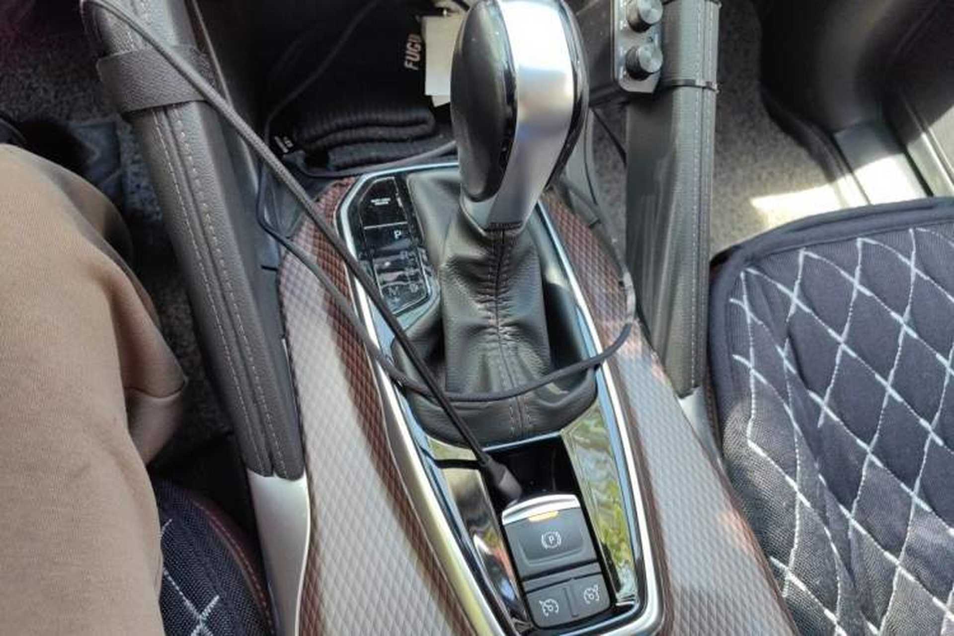 Used Renault Koleos 2018 2.0L Two-Wheel Drive 120th Anniversary Limited Edition Gear Lever