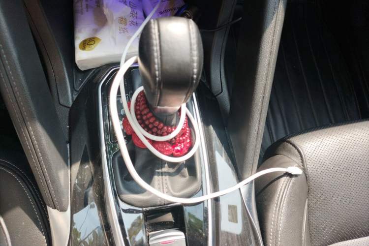 Used Renault Koleos 2018 2.5L Four-Wheel Drive Ultimate Edition Gear Lever