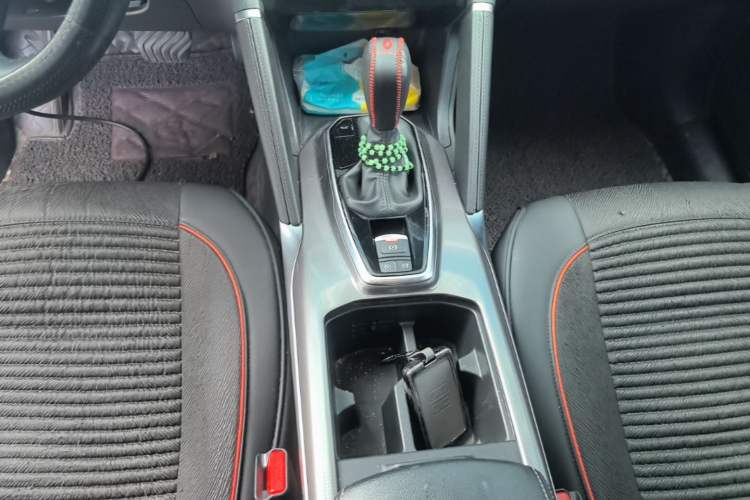 Used Renault Koleos 2018 2.0L Two-Wheel-Drive Luxury Edition Gear Lever