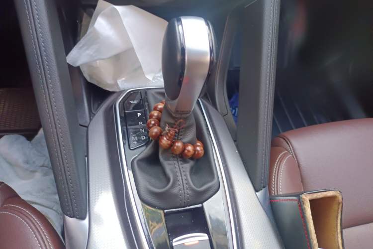 Used Renault Koleos 2018 2.0L Two-Wheel-Drive Luxury Edition Gear Lever