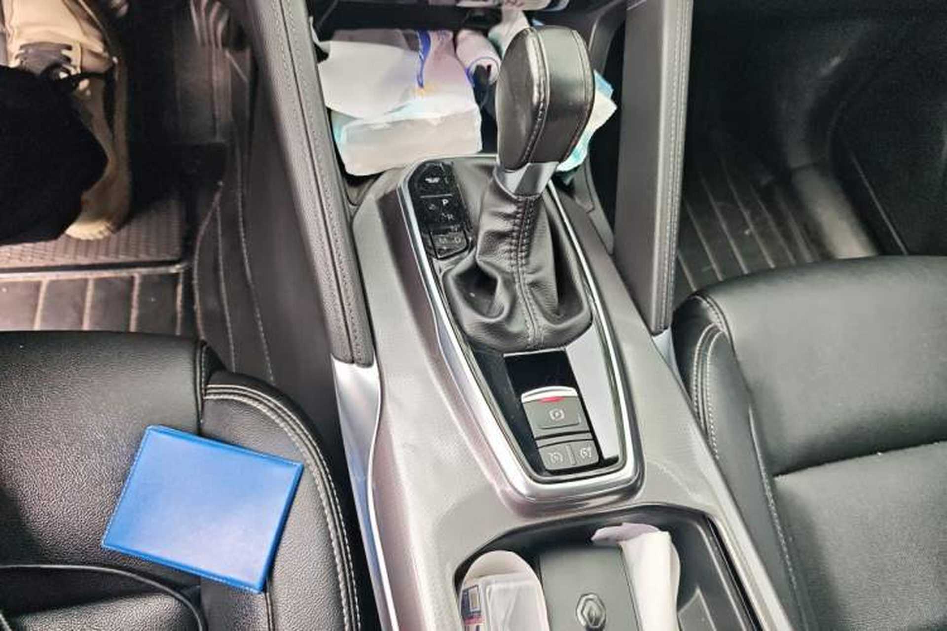 Used Renault Koleos 2018 2.5L Four-Wheel Drive Prestige Edition Gear Lever