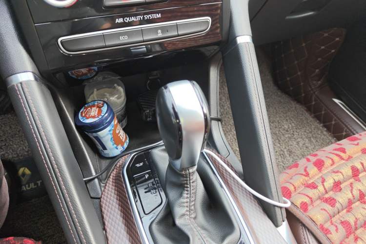 Used Renault Koleos 2018 2.0L Two-Wheel Drive 120th Anniversary Limited Edition Gear Lever
