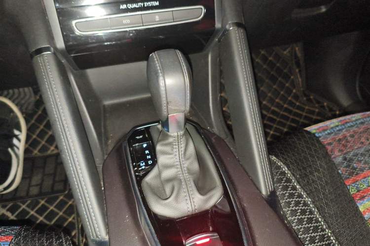Used Renault Koleos 2018 2.0L Two-Wheel-Drive Luxury Edition Gear Lever