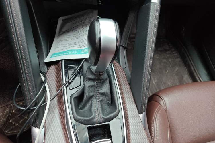 Used Renault Koleos 2018 2.0L Two-Wheel Drive 120th Anniversary Limited Edition Gear Lever