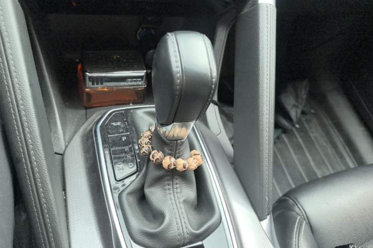 Used Renault Koleos 2018 2.0L Two-Wheel-Drive Luxury Edition Gear Lever