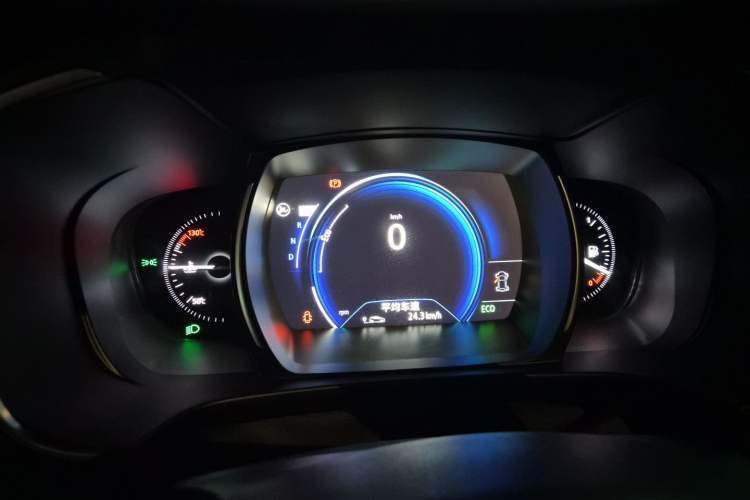 Used Renault Koleos 2018 2.5L Two-Wheel Drive 120th Anniversary Limited Edition Instrument Cluster