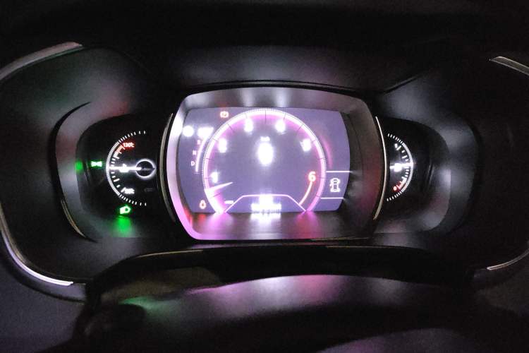 Used Renault Koleos 2018 2.0L Two-Wheel Drive 120th Anniversary Limited Edition Instrument Cluster