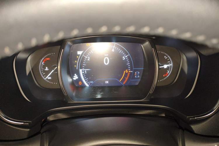 Used Renault Koleos 2018 2.0L Two-Wheel-Drive Luxury Edition Instrument Cluster